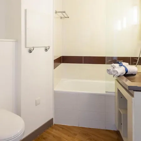 L'esquinade - G5 130 By Interhome